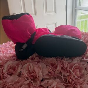 Bloch Fuchsia and Black Dance Booties. $25 kids size large